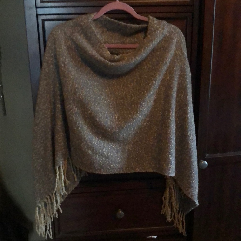 Coco and Carmen poncho